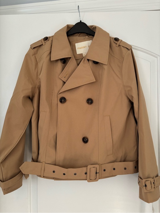 Madden Girl Jackets & Blazers - NWT women’s Madden Girl Camel Double-Breasted cropped Trench Jacket coat XL